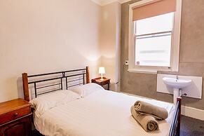 The Pickled Frog - Hostel