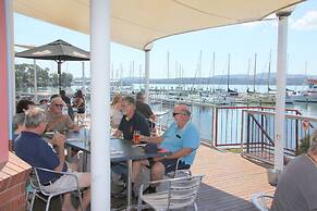 Beauty Point Waterfront Hotel