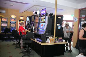 Beauty Point Waterfront Hotel