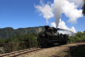 Alishan Shermuh Int' Tourist Hotel