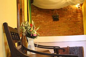 Under the coconut tree - Hostel