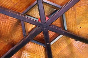 Under the coconut tree - Hostel