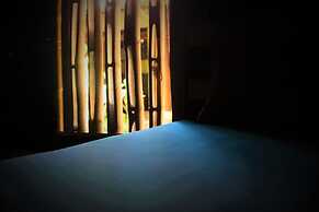 Under the coconut tree - Hostel