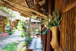 Under the coconut tree - Hostel