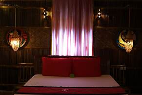 Under the coconut tree - Hostel