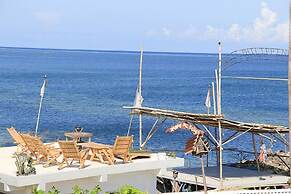 Birdland Beach Club