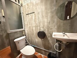 Baan Nampetch Hostel