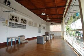 Baan Nampetch Hostel