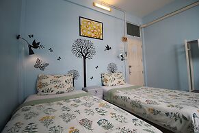 Baan Nampetch Hostel