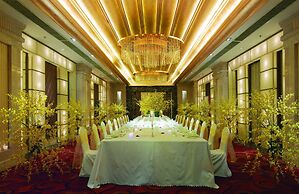 Luxemon Xinjiang Hongfu Hotel
