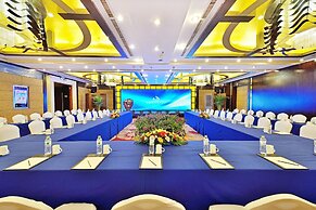 Luxemon Xinjiang Hongfu Hotel