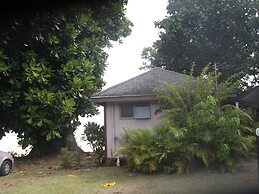 Muriavai Bungalows