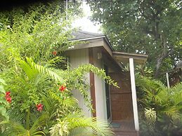 Muriavai Bungalows