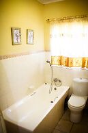 River-Ridge Guest House