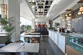 Brava Suites by ZIA Surabaya