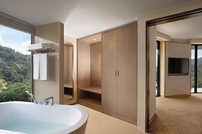 The Golden Crown Hotel