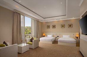 The Golden Crown Hotel