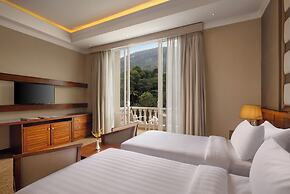 The Golden Crown Hotel