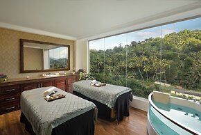 The Golden Crown Hotel