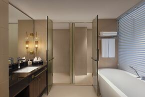 The Golden Crown Hotel