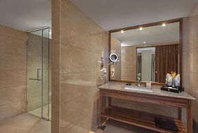 The Golden Crown Hotel