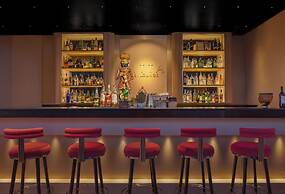 The Golden Crown Hotel