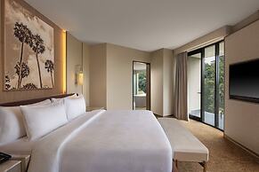 The Golden Crown Hotel