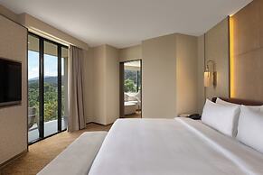 The Golden Crown Hotel