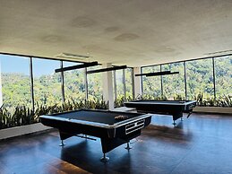 The Golden Crown Hotel