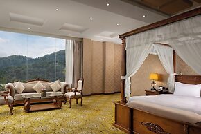 The Golden Crown Hotel