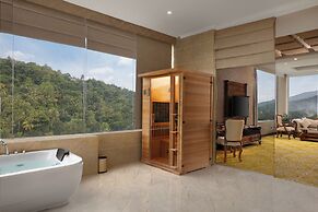 The Golden Crown Hotel