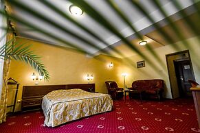 Hotel Golden House