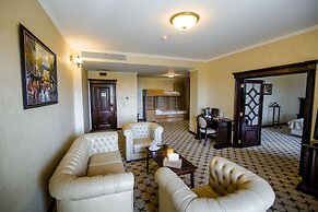 Hotel Golden House