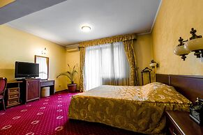 Hotel Golden House
