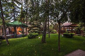 Hotel Golden House