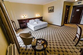 Hotel Golden House