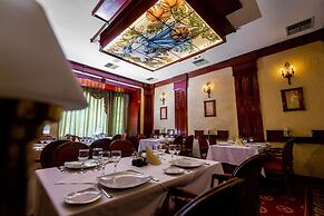 Hotel Golden House