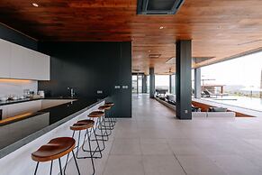 Selong Selo Resort and Residences