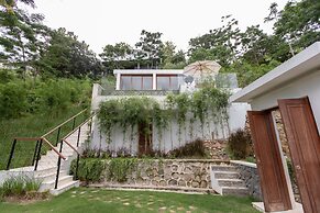 Selong Selo Resort and Residences