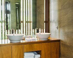 Selong Selo Resort and Residences