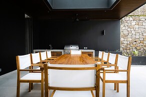 Selong Selo Resort and Residences