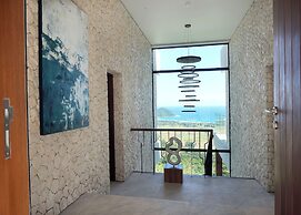 Selong Selo Resort and Residences