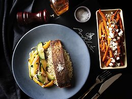 Mantra MacArthur Canberra