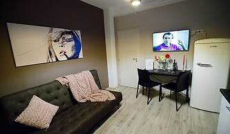 Metropolitan Iassium Luxury Suites