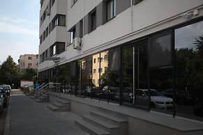 Metropolitan Iassium Luxury Suites