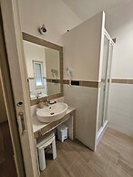 Albis Rooms Guest House