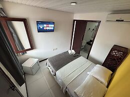 Piratas Do Morro Pousada - Hostel