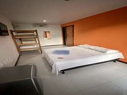 Piratas Do Morro Pousada - Hostel