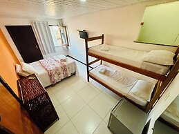 Piratas Do Morro Pousada - Hostel