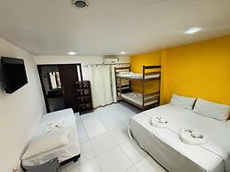 Piratas Do Morro Pousada - Hostel